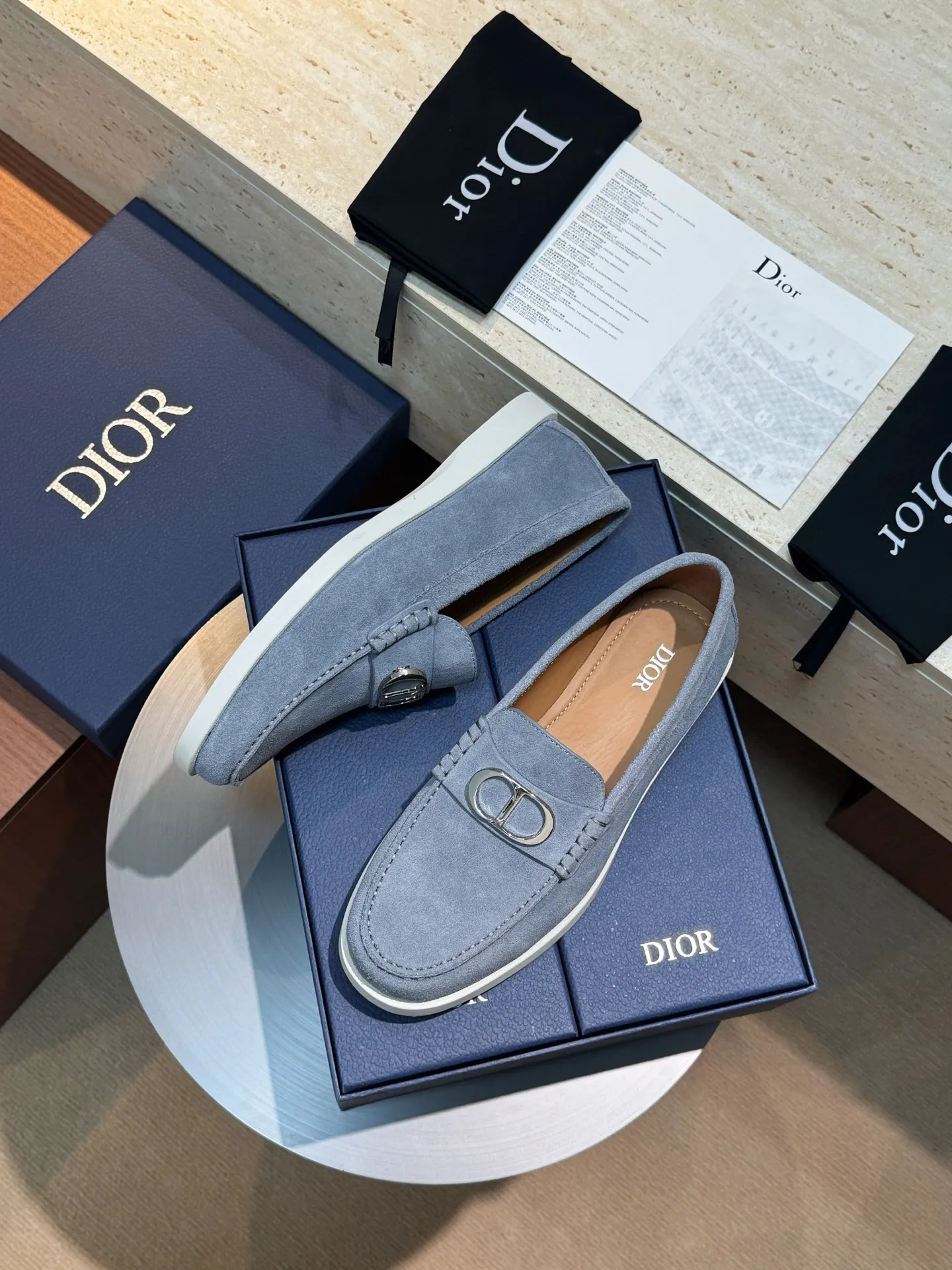 Men's Men's Shoes 💰440 [New Style] 🏃‍♂️🏃‍♂️Dio*Granville Dior - Men's Lace-up Casual Shoes - Original Reproduction Buy the original version and get a one-to-one reproduction. It is a casual dress shoe. Crafted from luxuriously soft navy suede, it features an Oblique printed panel on the upper. The lightweight white rubber sole adds sophistication, with an Oblique pattern engraved on the outsole and branding on the back. Adds elegance to any casual look. Imported cowhide suede + imported cowhide lining + original outsole Size: 39-44 (45 46 customized)